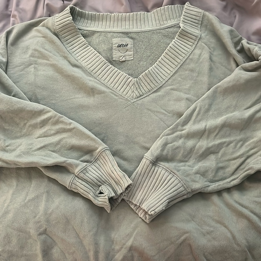 green aerie v neck sweater size large